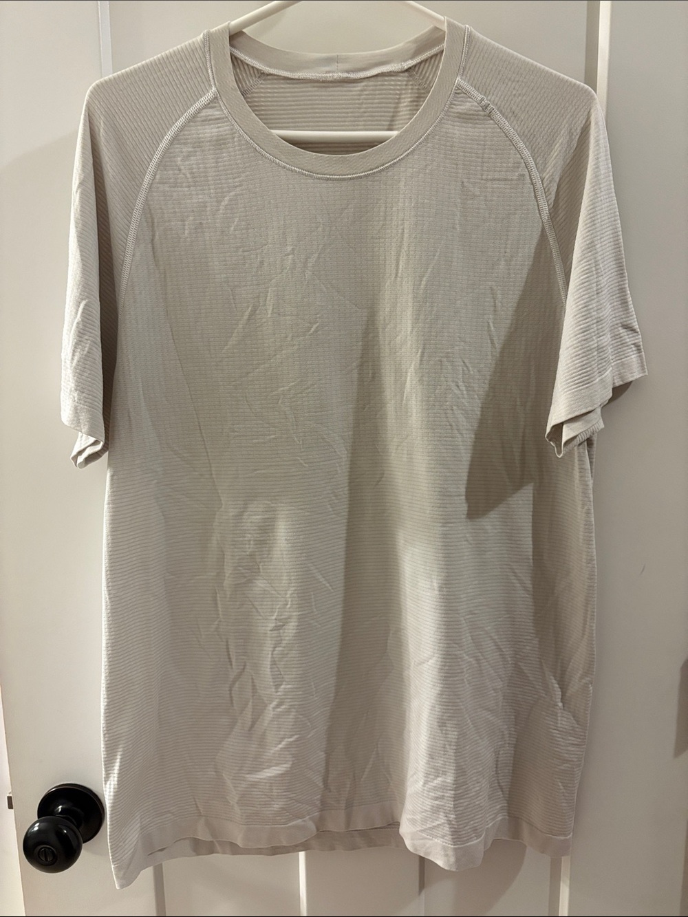 Lululemon Men's L Short Sleeve Crew Neck Shirt - Cream